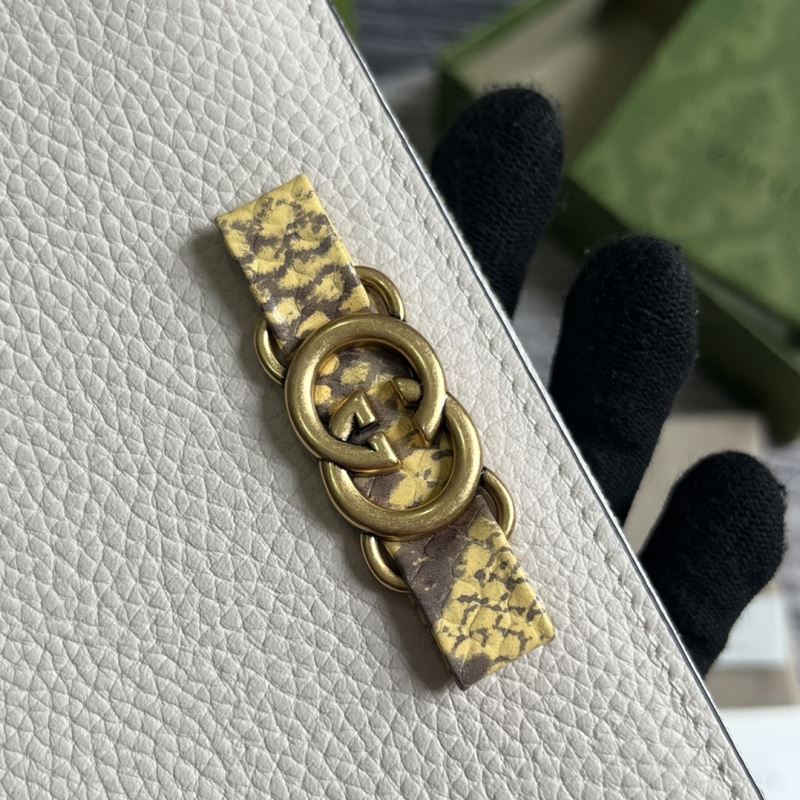 Gvc*1 purse